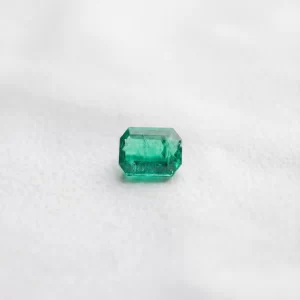 Vivid Green Emerald (Panna) - Classic Emerald Cut